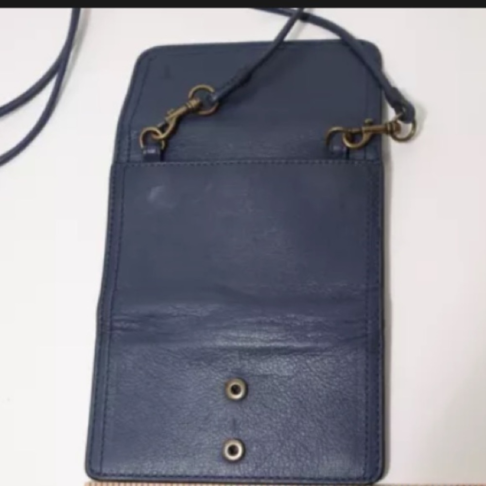 Nwt- Frye navy crossbody wallet lily MINT! - Picture 5 of 7